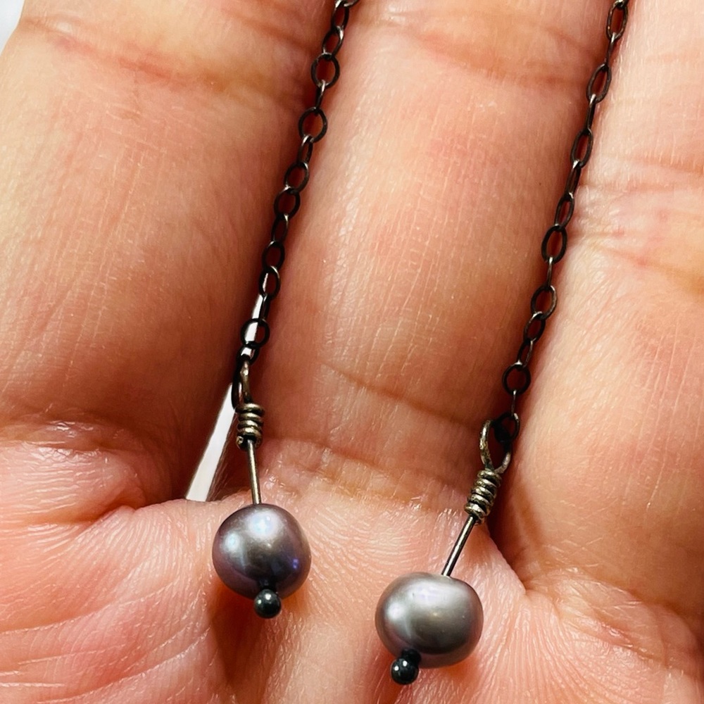 OOAK Purple Freshwater Pearl & Silver Chain Earrings - Picture 5 of 7